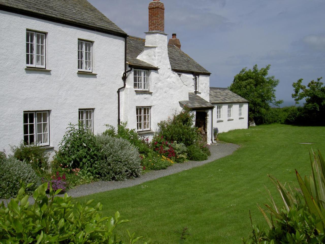 Lower Tresmorn Farmhouse Crackington Haven Exterior foto